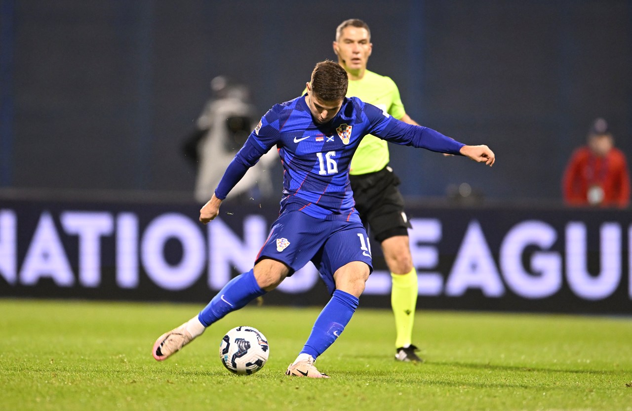 Rani pogodak, majstorska asistencija: Baturina poveo Como do pobjede kod Lazija