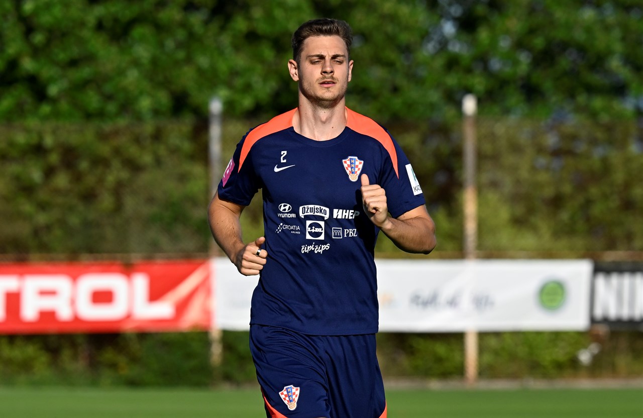 Josip Stanišić ozlijedio medijalni ligament koljena