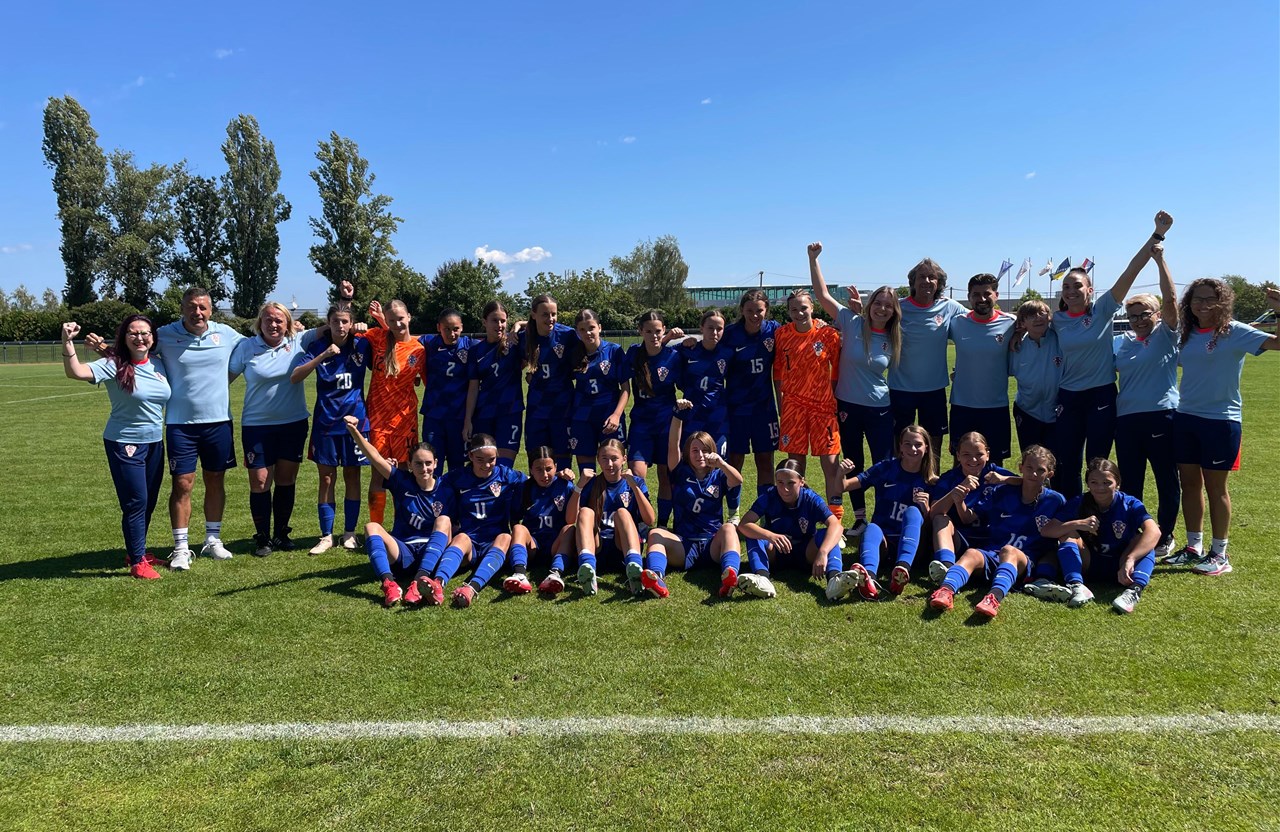 Ženska reprezentacija do 15 godina osvojila Uefin razvojni turnir bez poraza