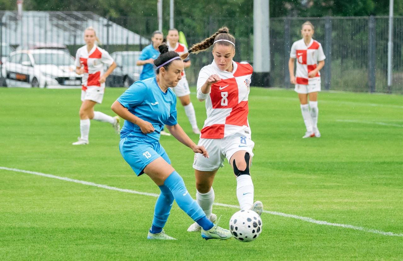 Trening utakmica hrvatske reprezentacije i ŽNK Osijek na novootvorenom stadionu u Vardarcu