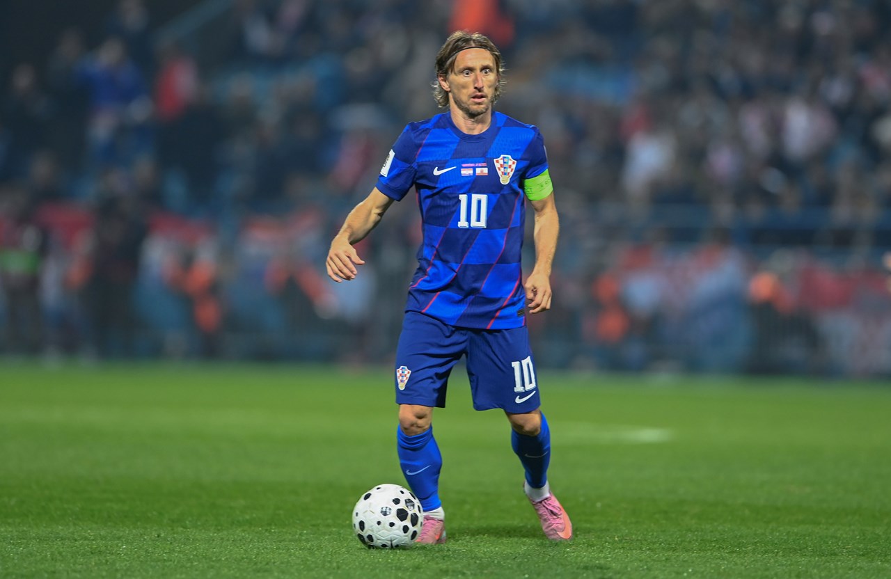 Kapetan Modrić asistirao za bod Milana protiv Pise