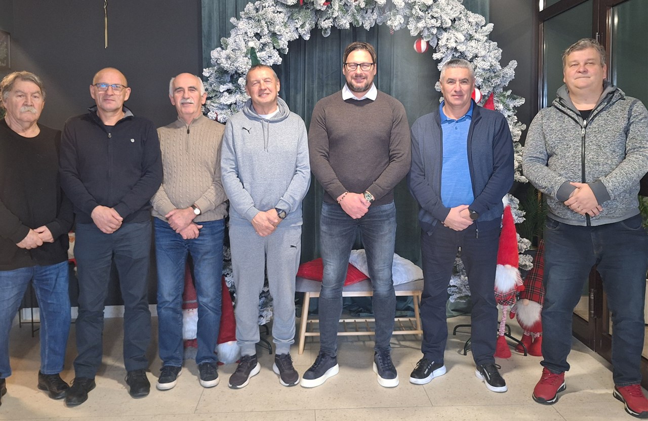 U Sesvetama održana 13. sjednica Komisije za veteranski nogomet IO HNS-a