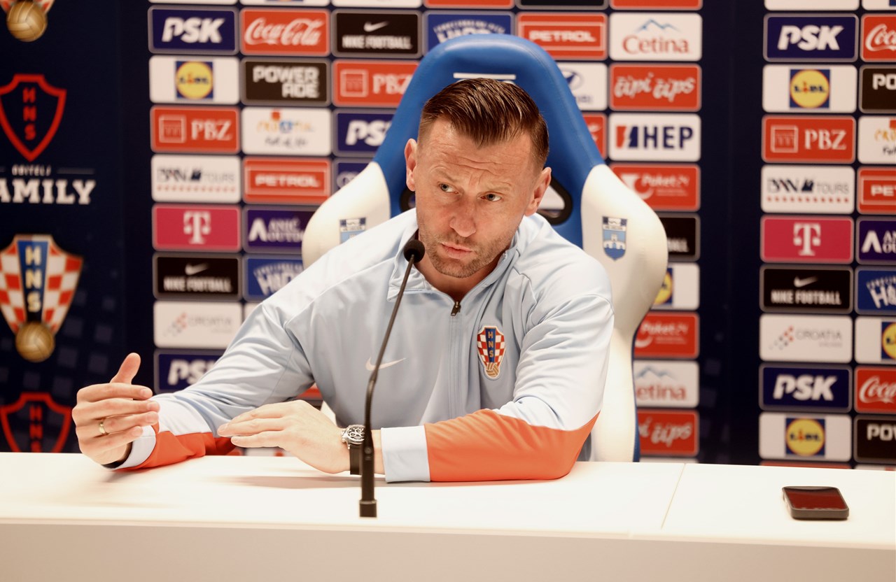 Olić: “Uz podršku navijača želimo napraviti još jedan korak prema Euru“