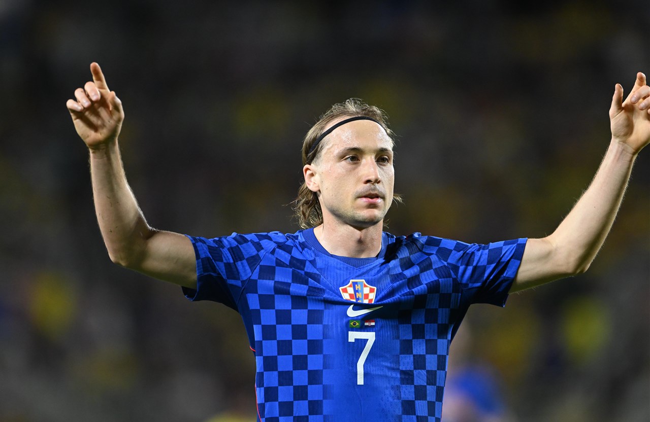 Lovro Majer karijeru nastavlja u AEK-u
