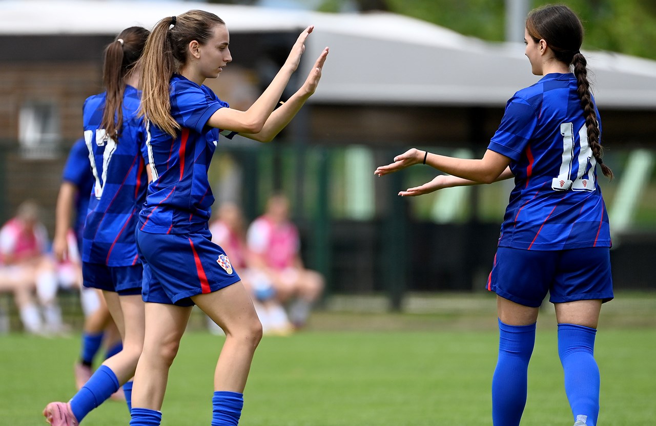 Uvjerljiva pobjeda U-16 reprezentacije na startu turnira u Ivanić-Gradu