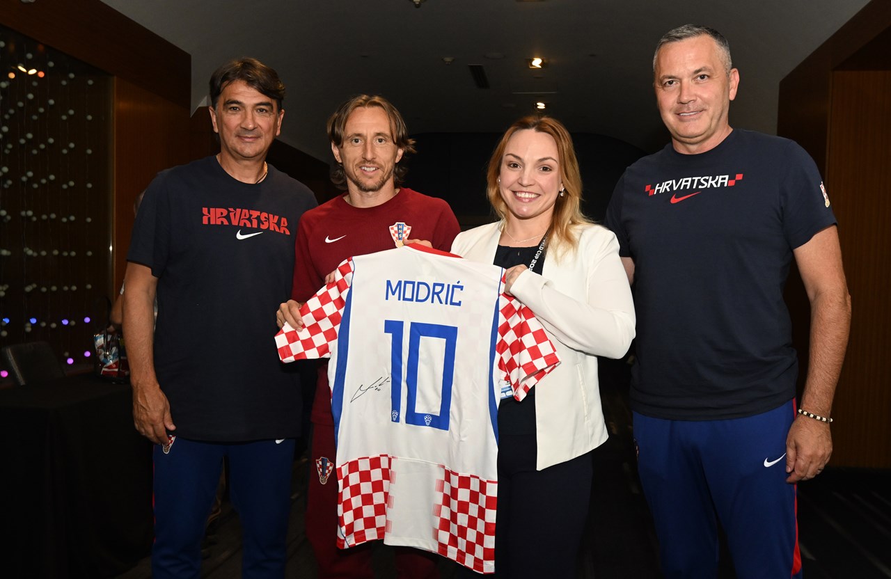 Gošća Vatrenih Martina Caswell, kći poginulog branitelja Ivana Senčića