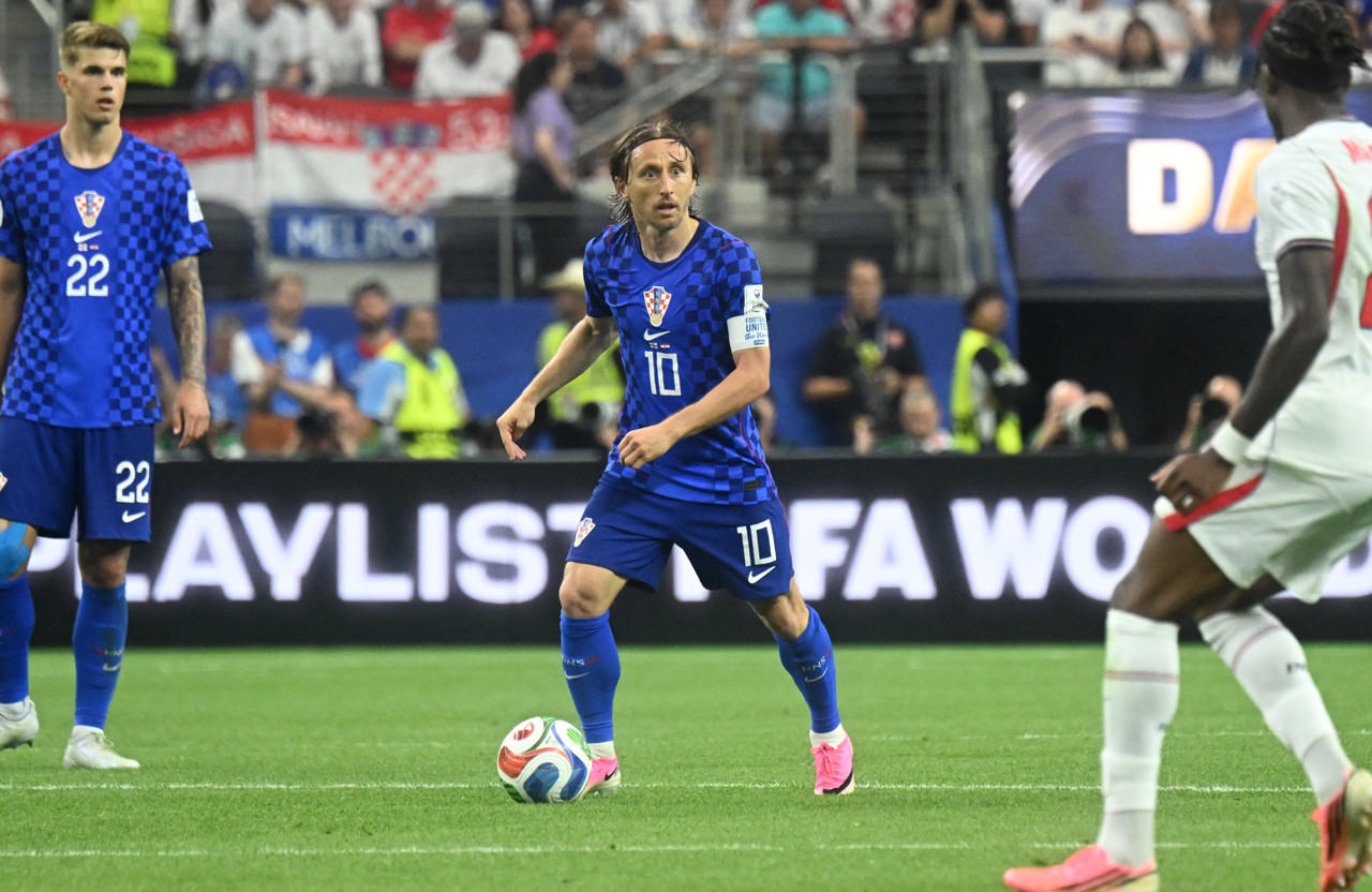 Luka Modrić produljio ugovor s Milanom