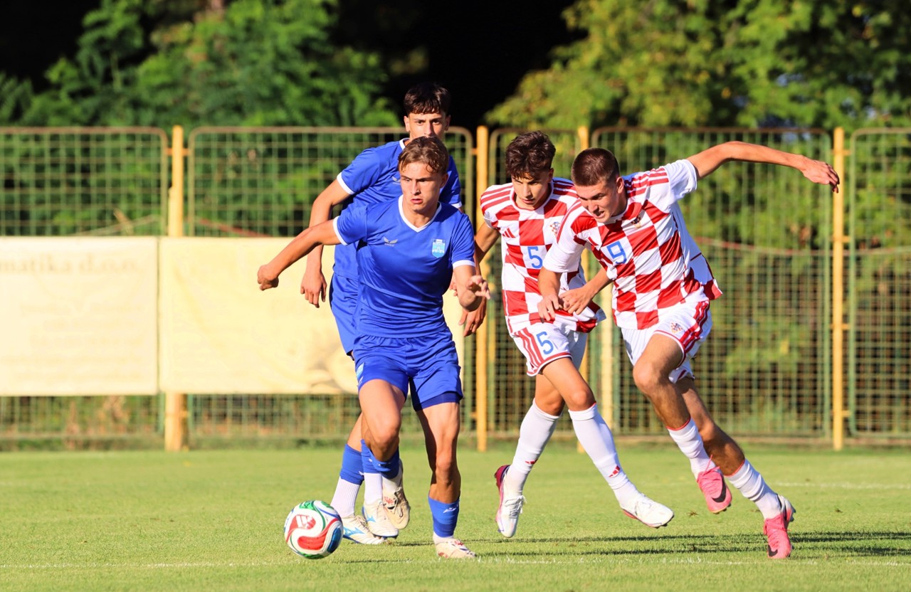 U-16 reprezentacija zaključila ljetni kamp s dvije prijateljske utakmice