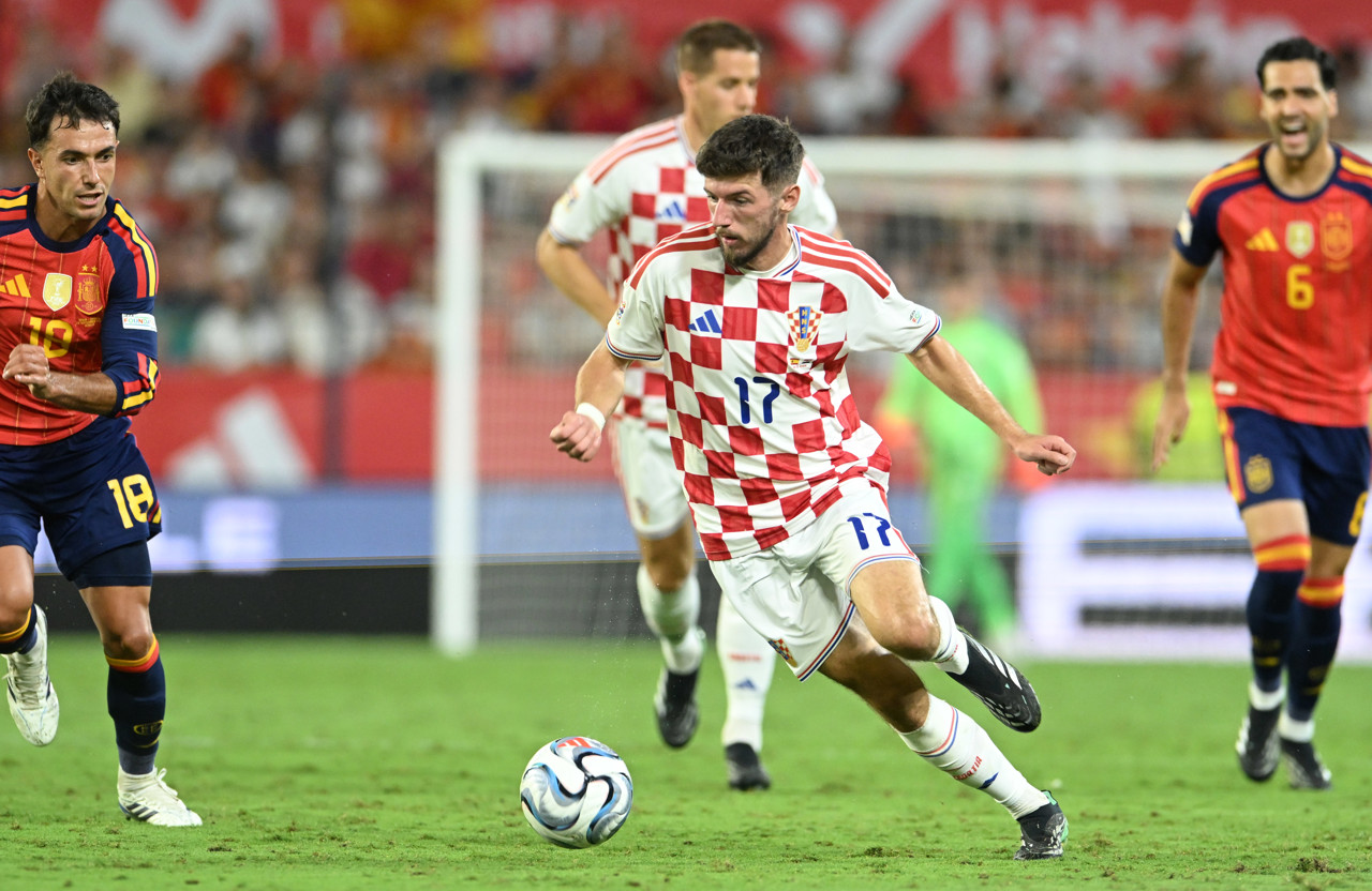 Petar Sučić strijelac i igrač utakmice, Majer asistent